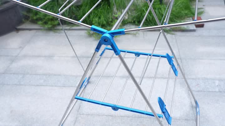 Natitiklop na sun rack (asul)