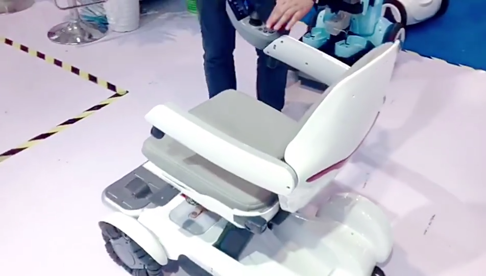 2021 Scooter Mobilitas Lipat Populer dan Roda Roda Lithium Baterai Smart Electric Scooter1