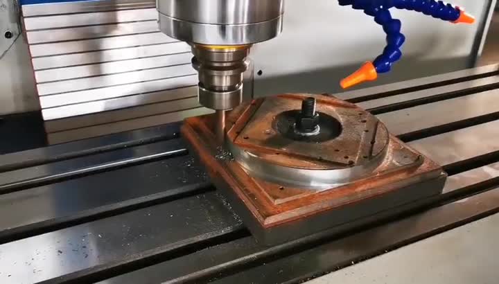 Fresadora CNC Xk7132