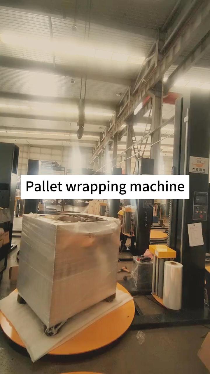 Pre-stretch pallet wrapping machine