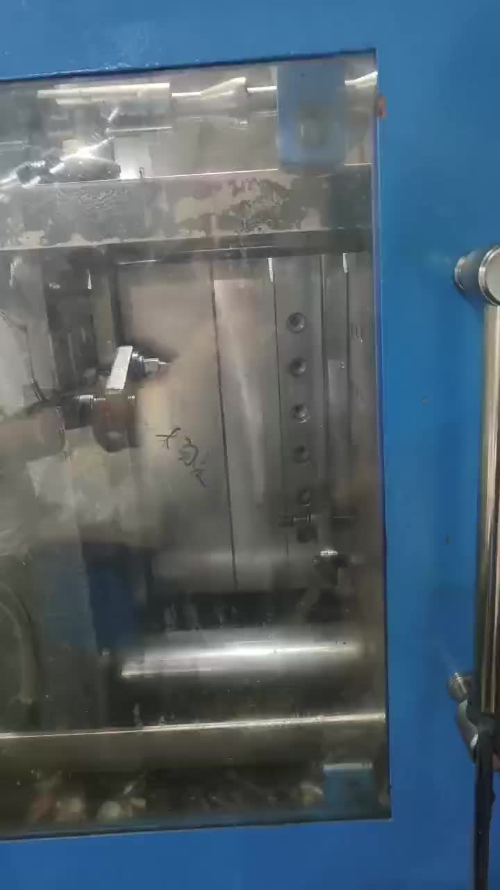 latch lock injection mold 2