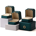 Hanhong Factory Großhandel Schmuckschachtel Verpackung neuer Quadratkette Ringbox mit metallgrünem Luxus -Leder -Schmuckschachtel1