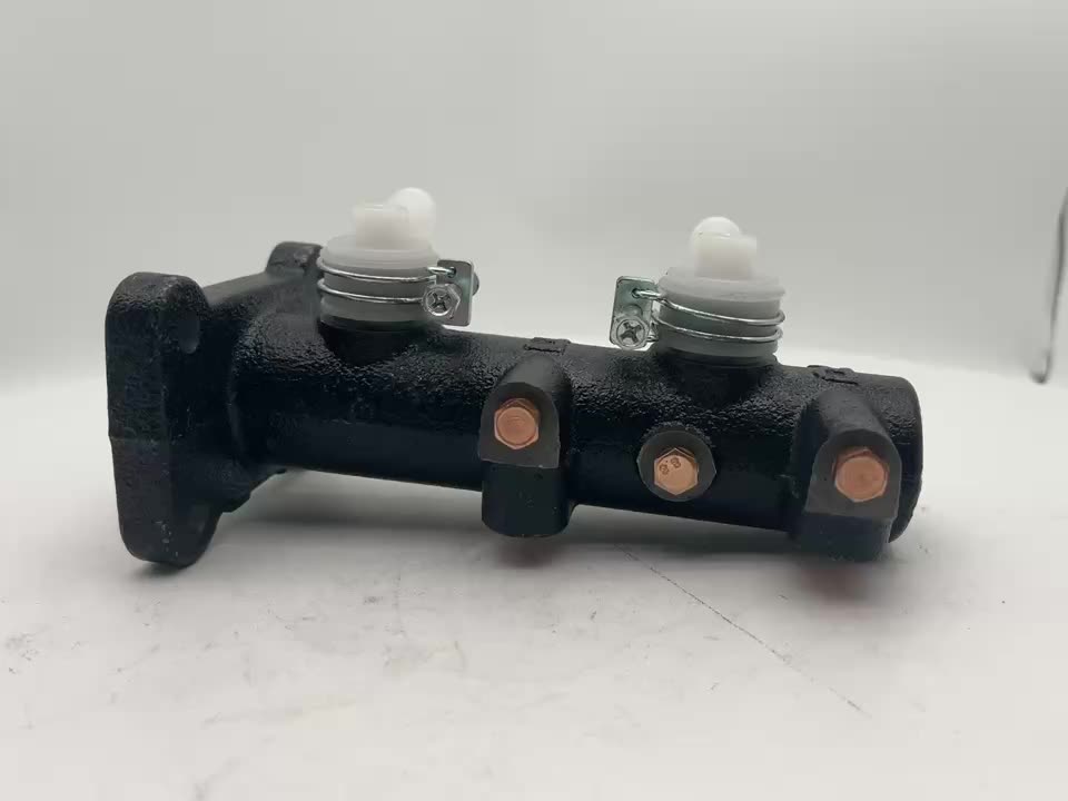 ل Mitsubishi Parts Master Cylinder Master Master Pump ME395370 MC8942111