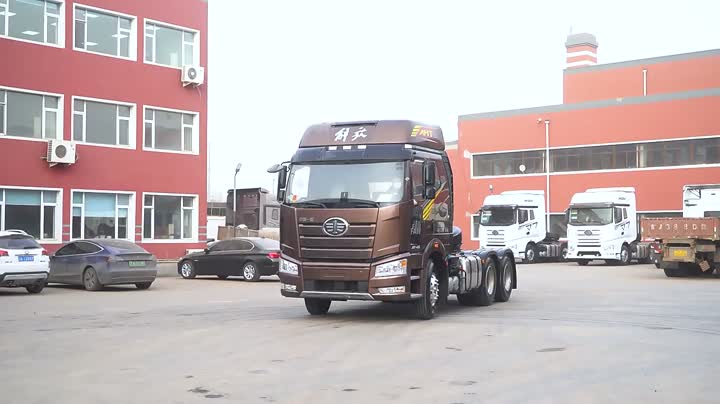 Грузовик J6P Tractor Tractor