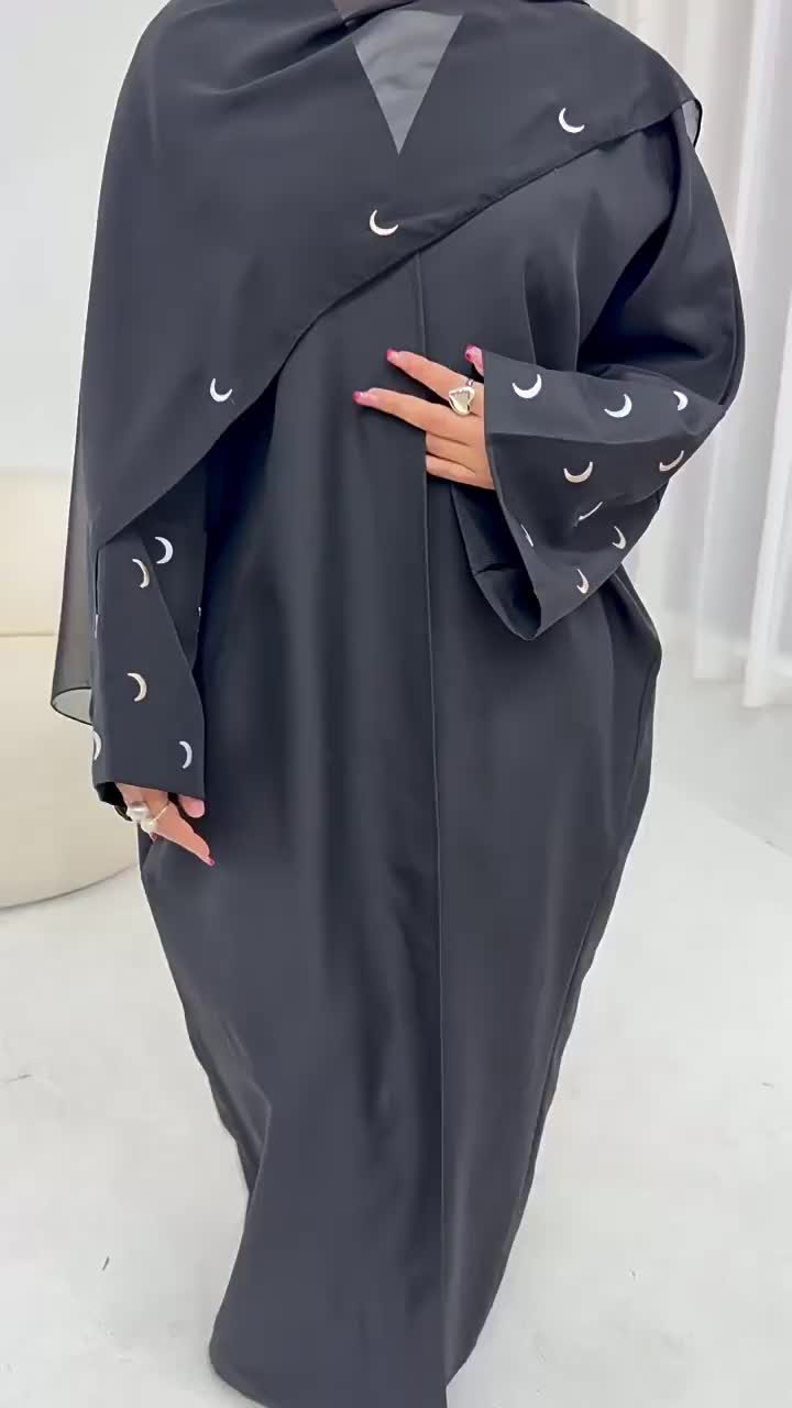 کتانی عبایا با گلدوزی و روسری همسان (1)