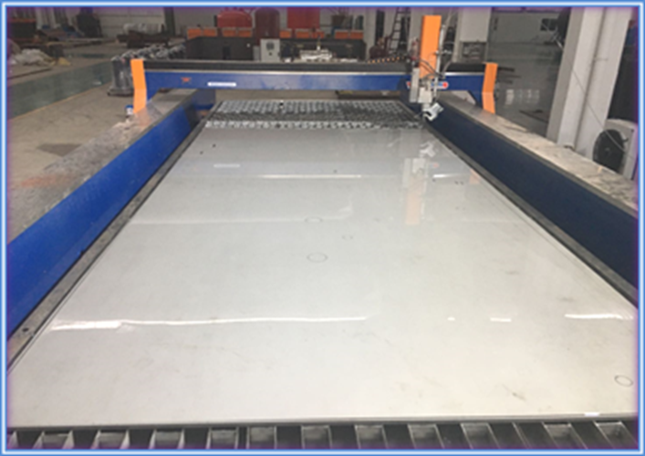 Water jet cutting machine