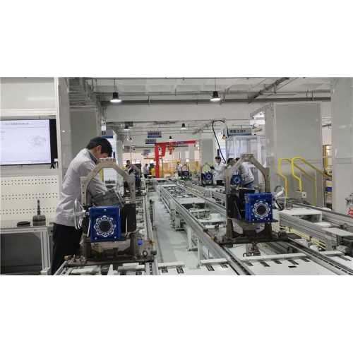 Título: Superar el cuello de botella: cómo los modelos de zona consolidada de Ziptek están revolucionando la remanufactura de transmisiones a nivel mundial