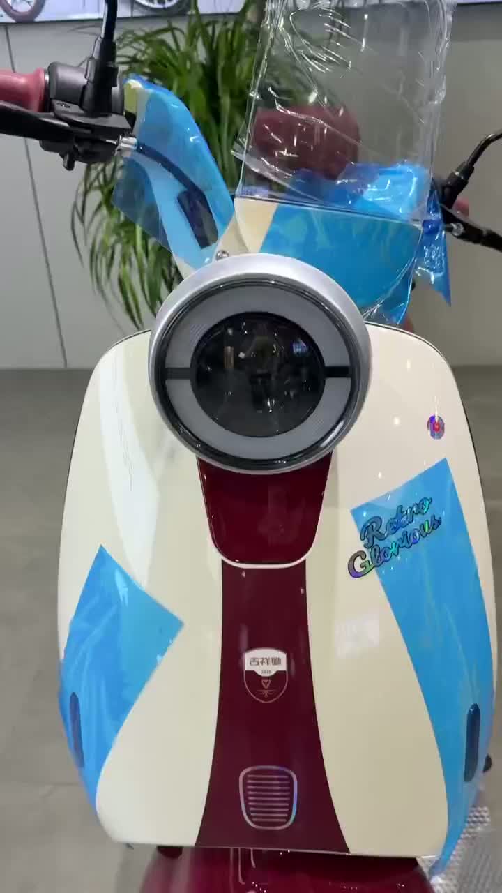 Modelo de scooter eléctrico legal de la calle conveniente