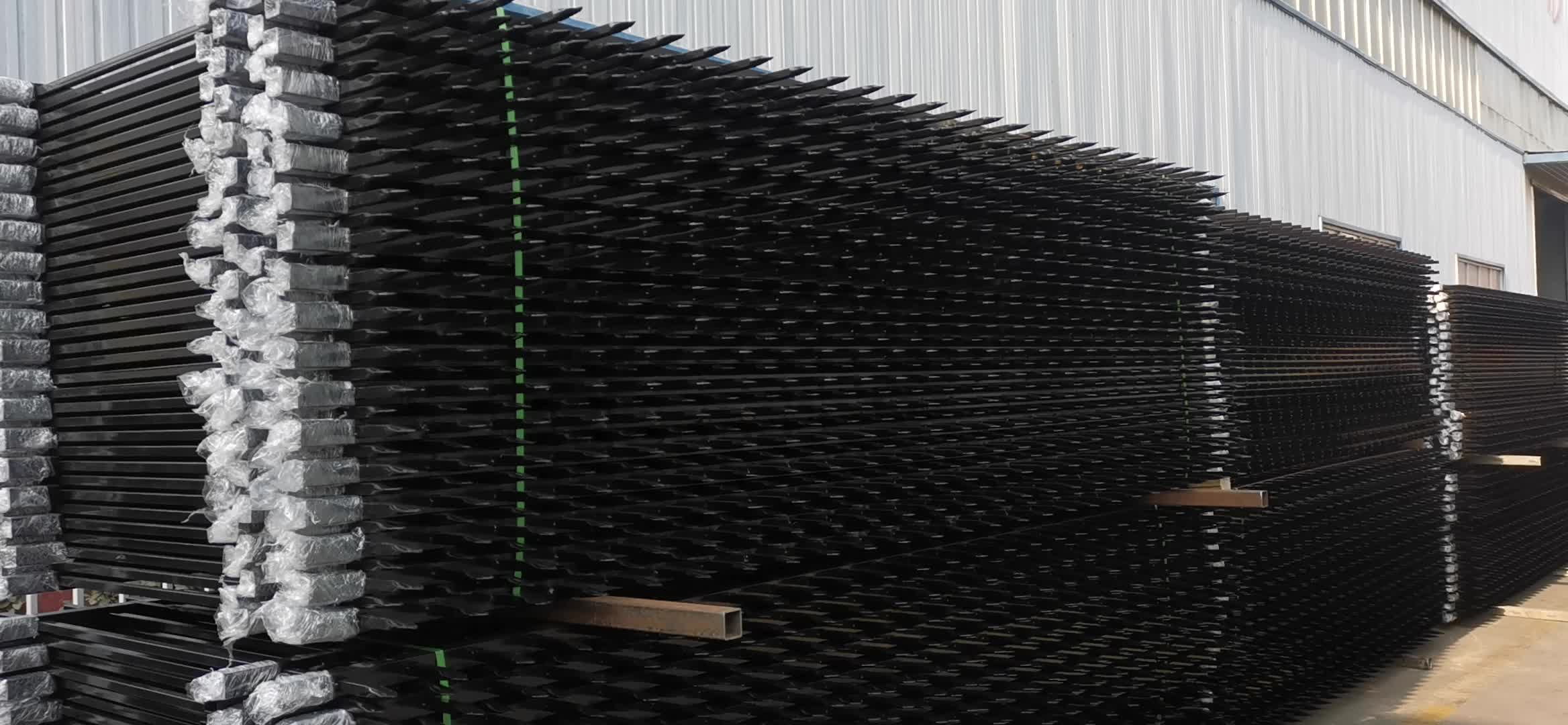 Fabrik Direktverkauf Pulver beschichtet gebrauchte Stahlrohr Schmiedeeisenzaun11