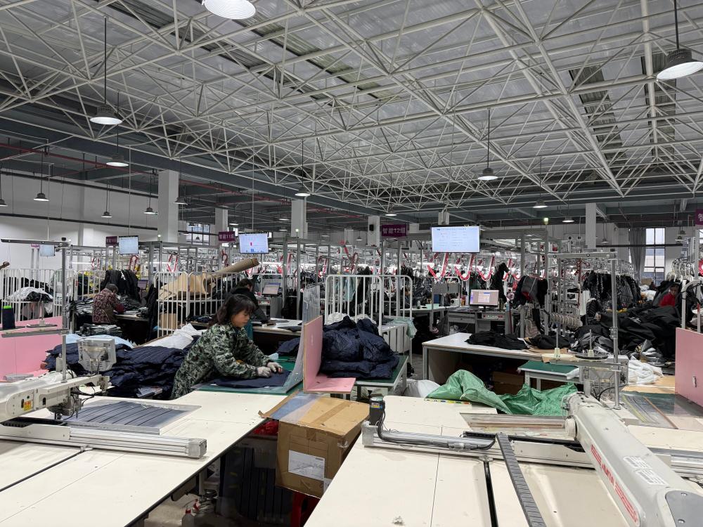 Factory Interior Working Scene (21)