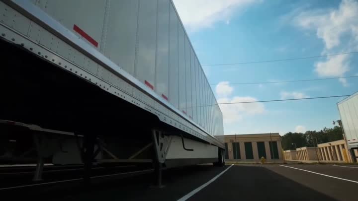 refrigerated semi trailer