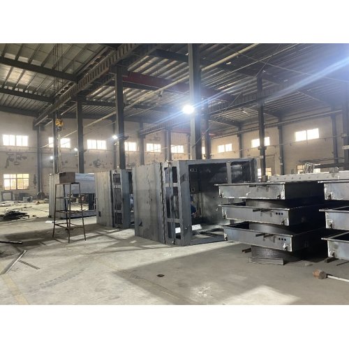 Zhejiang Zhengqi Electric Tarafından Yeni Kırmızı Özel Yüksek Mukavemetli Çelik Sürücü Kabini Piyasaya Sürüldü
