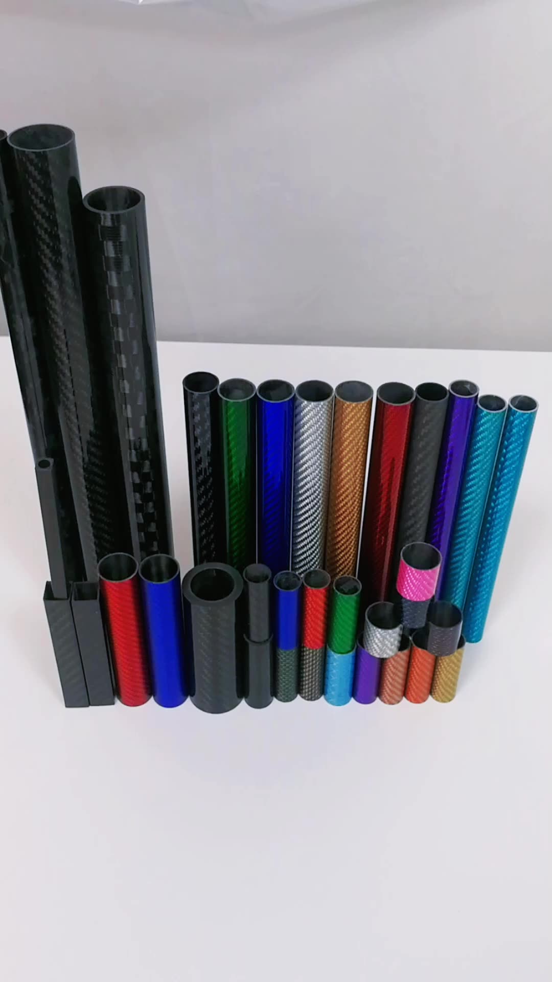 Factory Direct Prix haute résistance Léger Poids personnalisé 3K COULEUR ROUNDE CARBON FIBRE TUBE TUBE1