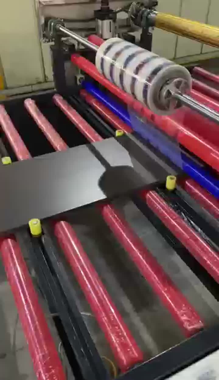 machine à plastifier pour panneau en aluminium