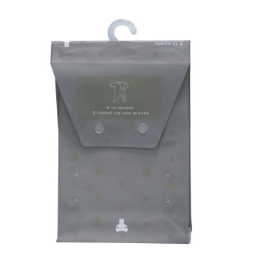 ဥရောပနှင့် အမေရိကနိုင်ငံများတွင် ရေပန်းစားသော တရုတ်အဝတ်အစားထုပ်ပိုးသည့်အိတ်ရောင်းချသူ ဆယ်ဦး