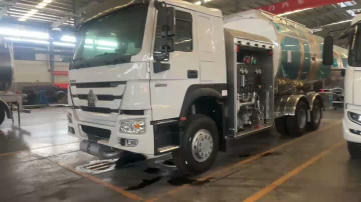 Camión de reabastecimiento de combustible