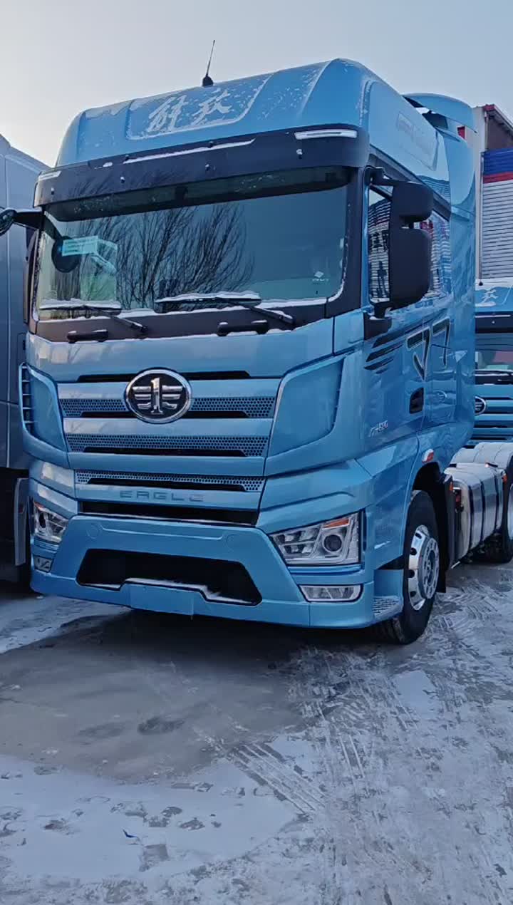Faw Tractor 6 × 4 на длинные дистанции транспорт