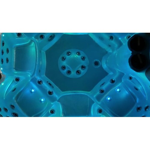 2802 7-Person Acrylic Outdoor Hot Tub