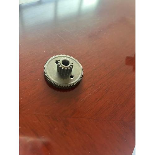 Von einem Staubhaufen zu glänzendem Metall ist es nur ein Schritt.