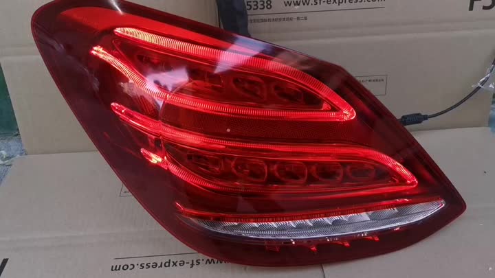 luces traseras de Mercedes C300