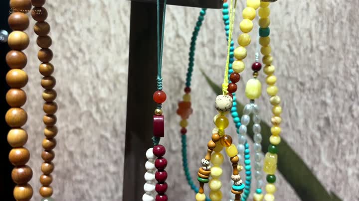 collar colgante de jade