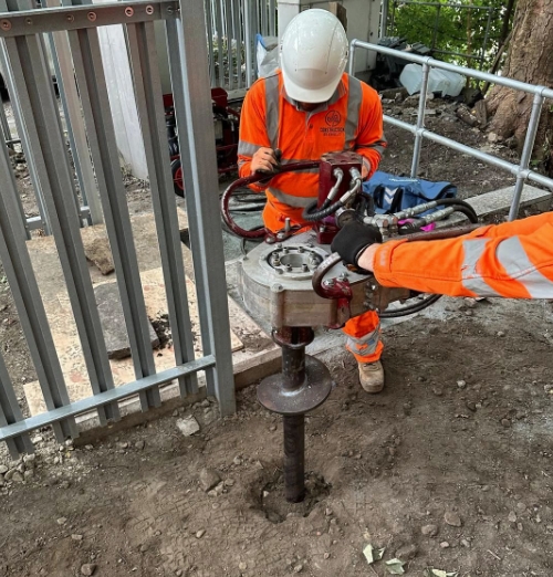 Fabricación de ejes de acero de cimentación de pilotes de tornillo de anclaje helicoidal para sistema de energía solar