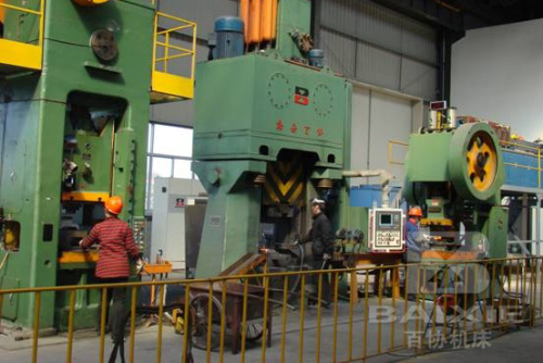 CNC全油圧ハンマーのコアワークフロー