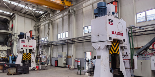Fallos y problemas comunes con CNC Totinteros totalmente hidráulicos Hammers: movimiento anormal de la cabeza del martillo