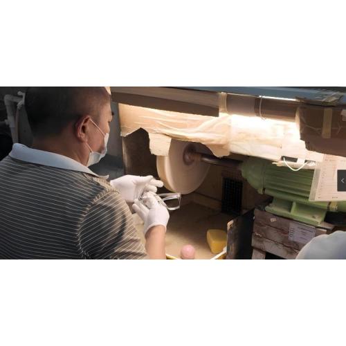 How Acetate Sunglasses Are Polished: Hand-Finishing vs Machine Buffing