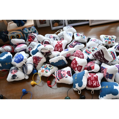 民族娃娃鑰匙扣