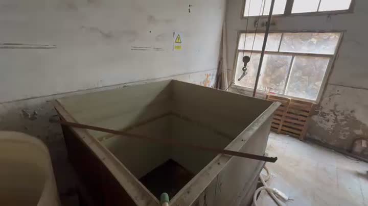 جيانده مينجتاو: الأجهزة الدقيقة والمعدات الكهربائية أثناء العمل