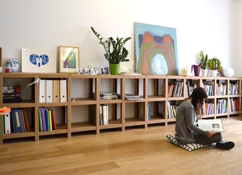 段ボール製家具: 図書館スペースの革新のための環境に優しい新しい選択肢