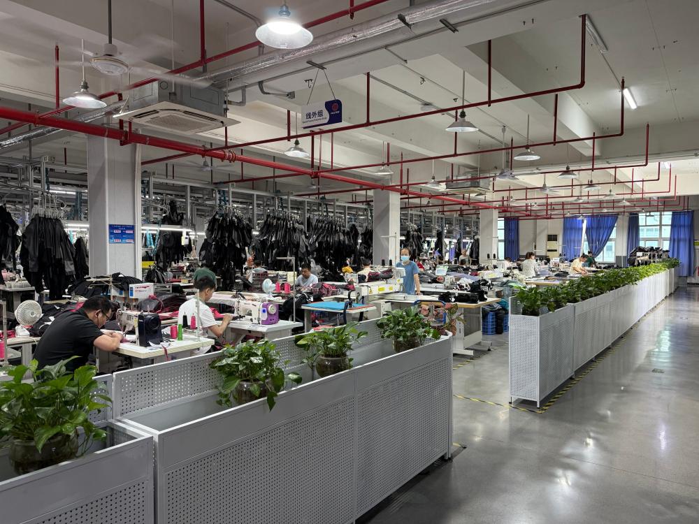 Factory Interior Working Scene (4)