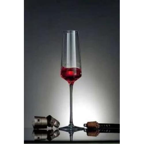 Как почистить бокалы для шампанского, не поцарапав их?