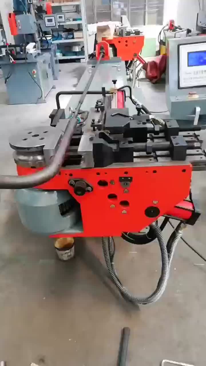 Yarı otomatik boru bükme makinesi