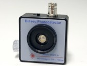 Vorgespannter Fotodetektor zur Messung von Parametern wie Pulsbreite, Anstiegszeit, Wiederholungsfrequenz und Periode.