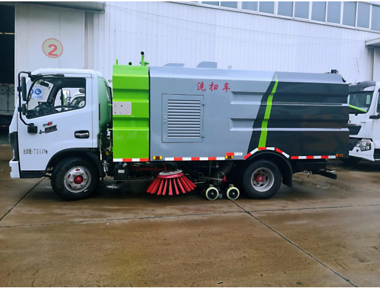 Small Dorica Cleaning Sweeper Truck