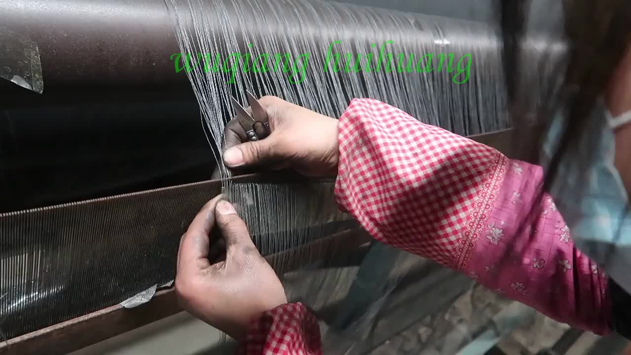 18x16 Benutzerdefinierte Größen -Mesh -Anti -Insekten -Mücken feuerfeste Fliegenfiberglasfenster und Türen Insekten -Bildschirm Neting Mesh1