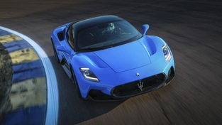 Планы Maserati по электрическому MC20