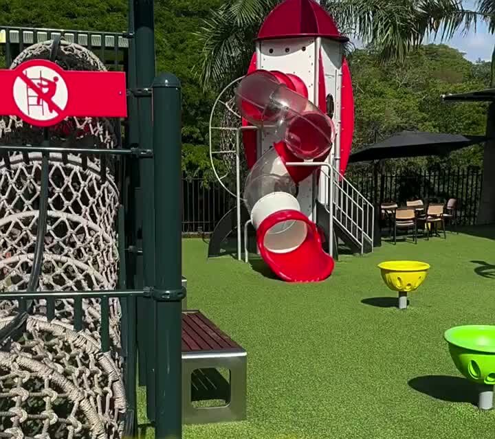 هيكل اللعب العنقودي الجديد لخلية النحل الذي أطلقته شركة Wenzhou Centurion Amusement Equipment Co., Ltd.