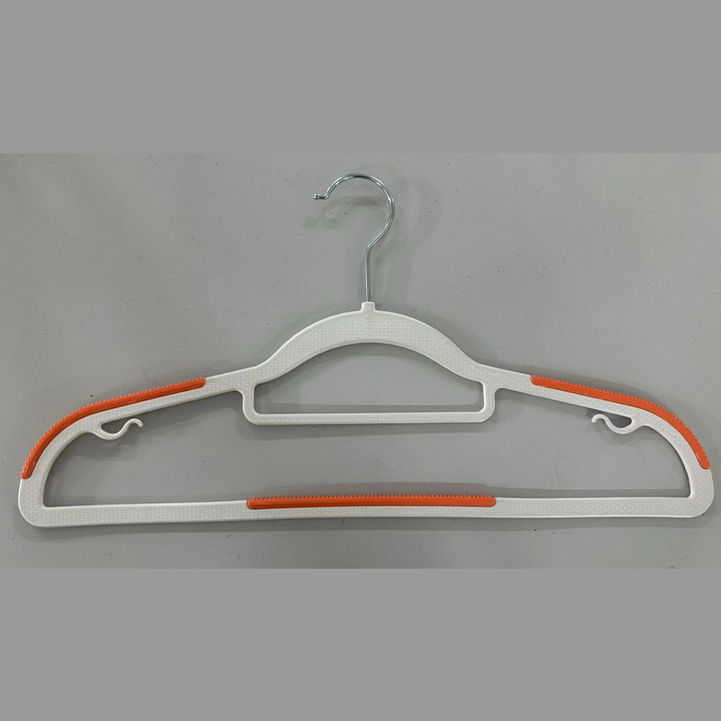 Máquina para fabricar perchas de plástico respetuosas con el medio ambiente