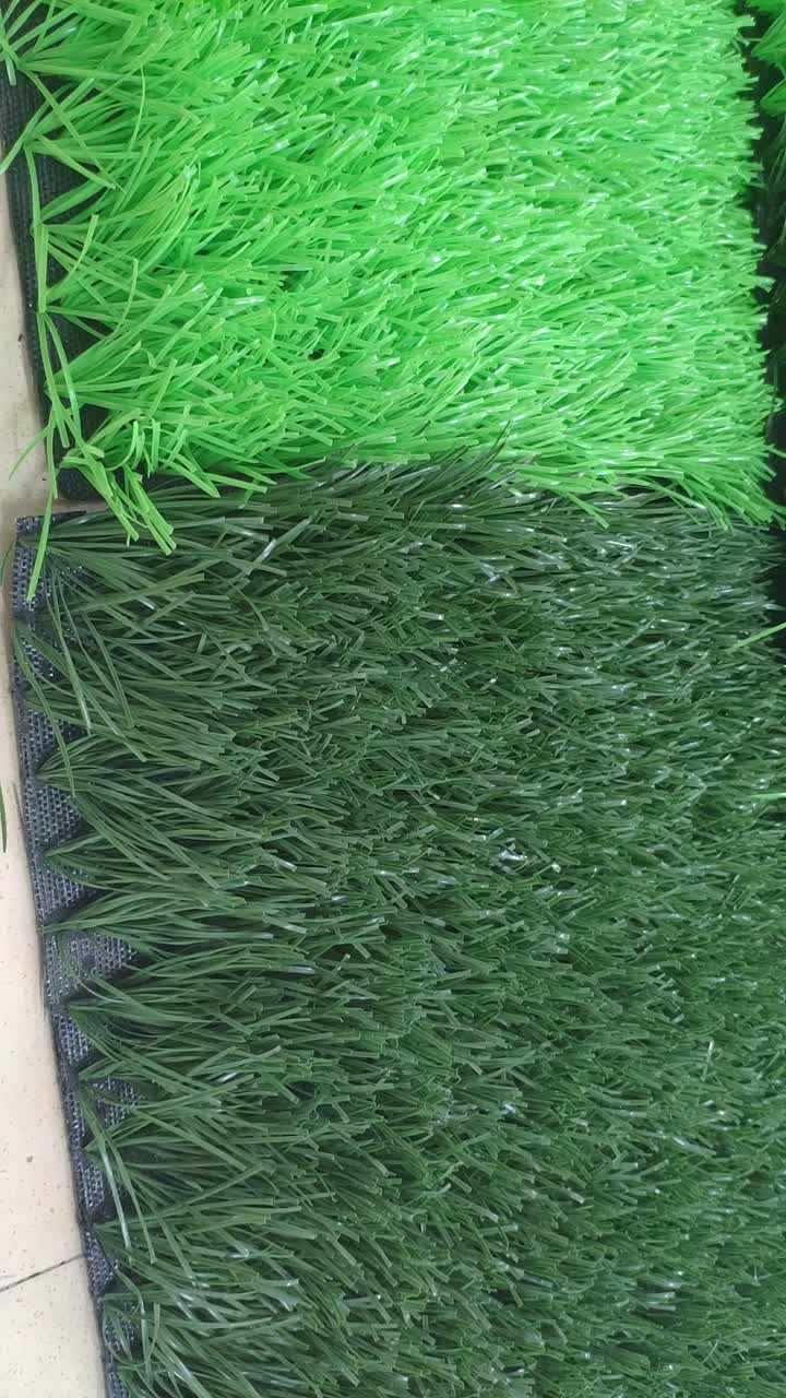 футбольная трава светло-зеленая