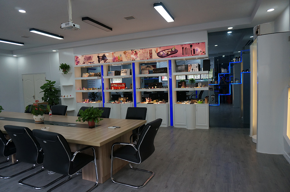 Henan Daxin Cosmetics Co., Ltd.