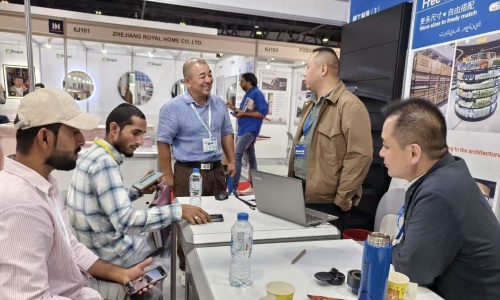 Lianqiang Shelves Deepens Its Footprint in the Middle East, Winning Millions of Orders at the Dubai Exhibition