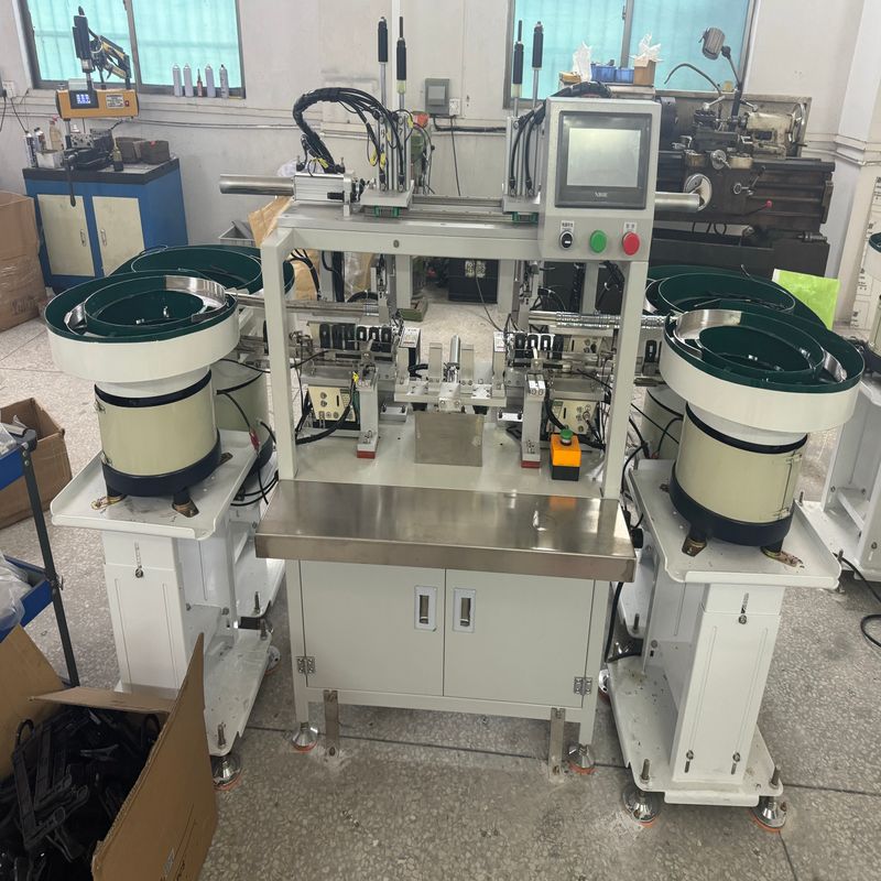 Máquina de fabricación de perchas de alta calidad.