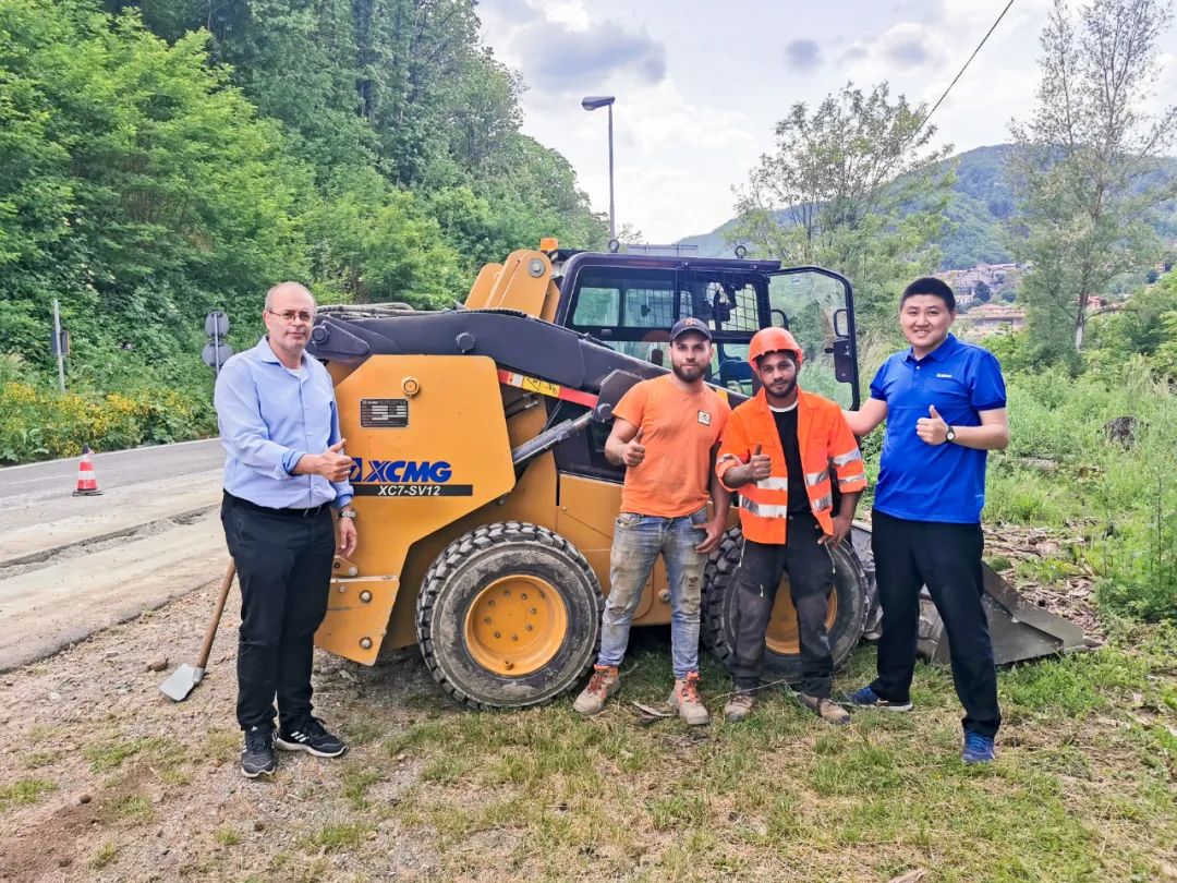 XCMG Skid Steer Carger haciendo olas en la construcción municipal europea