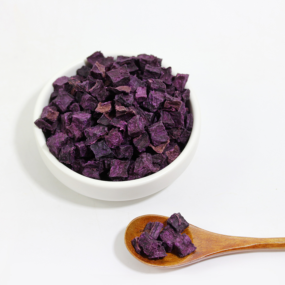 Dehydrated purple potato diced