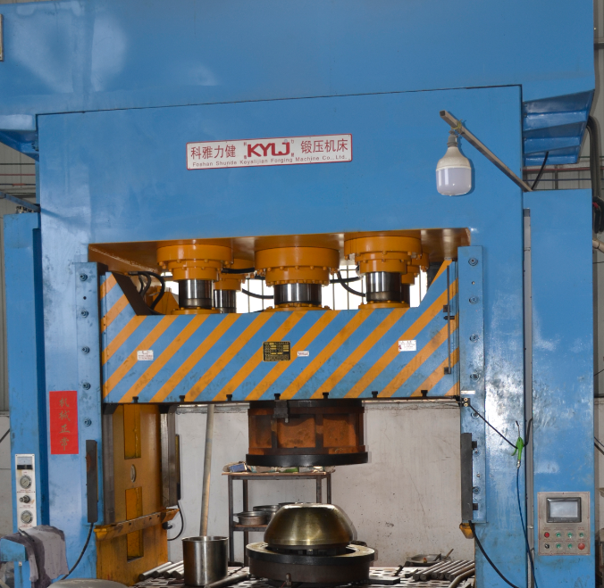 1000Tons Hydraulic Press