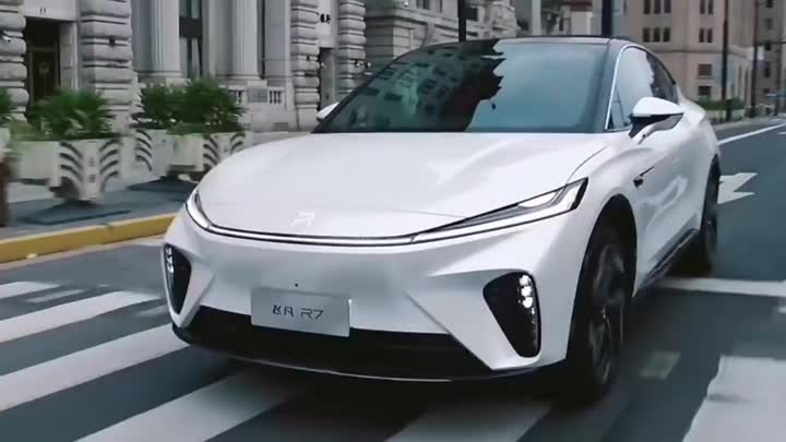 SUV électrique pur à 5 places Risingr7