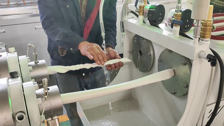 2 cavity PVC tube making machinery 